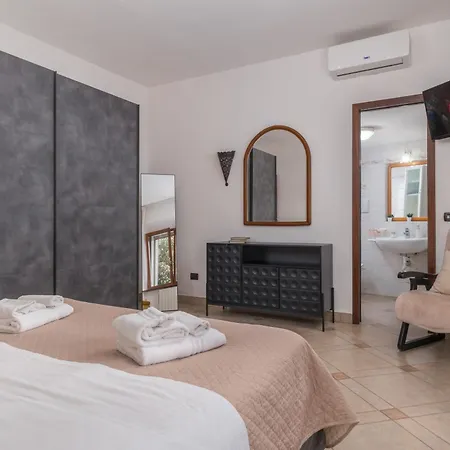 Villa Chiara 2 Bedr, View, Parking, Garden, Grill