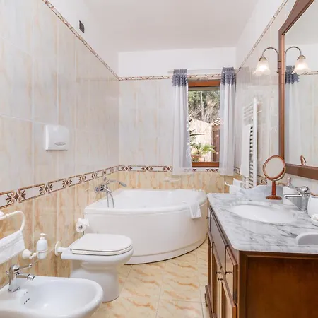 Chiara 2 Bedr, View, Parking, Garden, Grill Villa