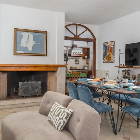 Chiara 2 Bedr, View, Parking, Garden, Grill Villa *