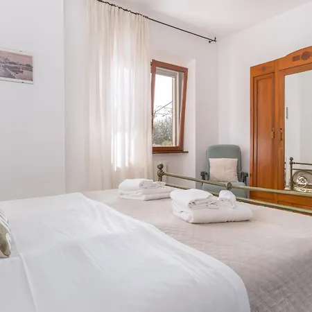 Villa Chiara 2 Bedr, View, Parking, Garden, Grill