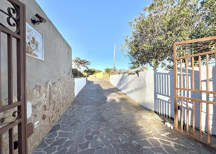 Chiara 2 Bedr, View, Parking, Garden, Grill La Maddalena